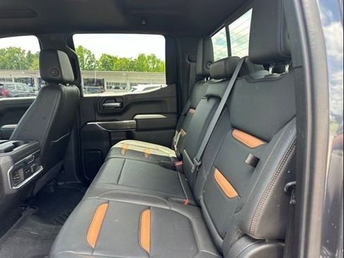 Used 2021 GMC Sierra 1500 AT4 w/ AT4 Preferred Package AWD/4WD image 12