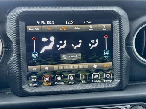 Used 2023 Jeep Wrangler Unlimited Rubicon 4xe w/ Cold Weather Group AWD/4WD image 17