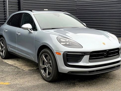 New 2025 Porsche Macan image 12