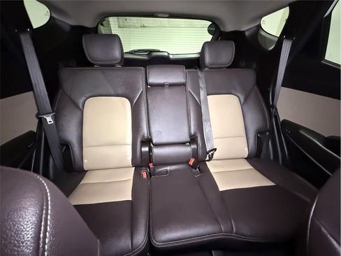 Used 2017 Hyundai Santa Fe Sport image 29