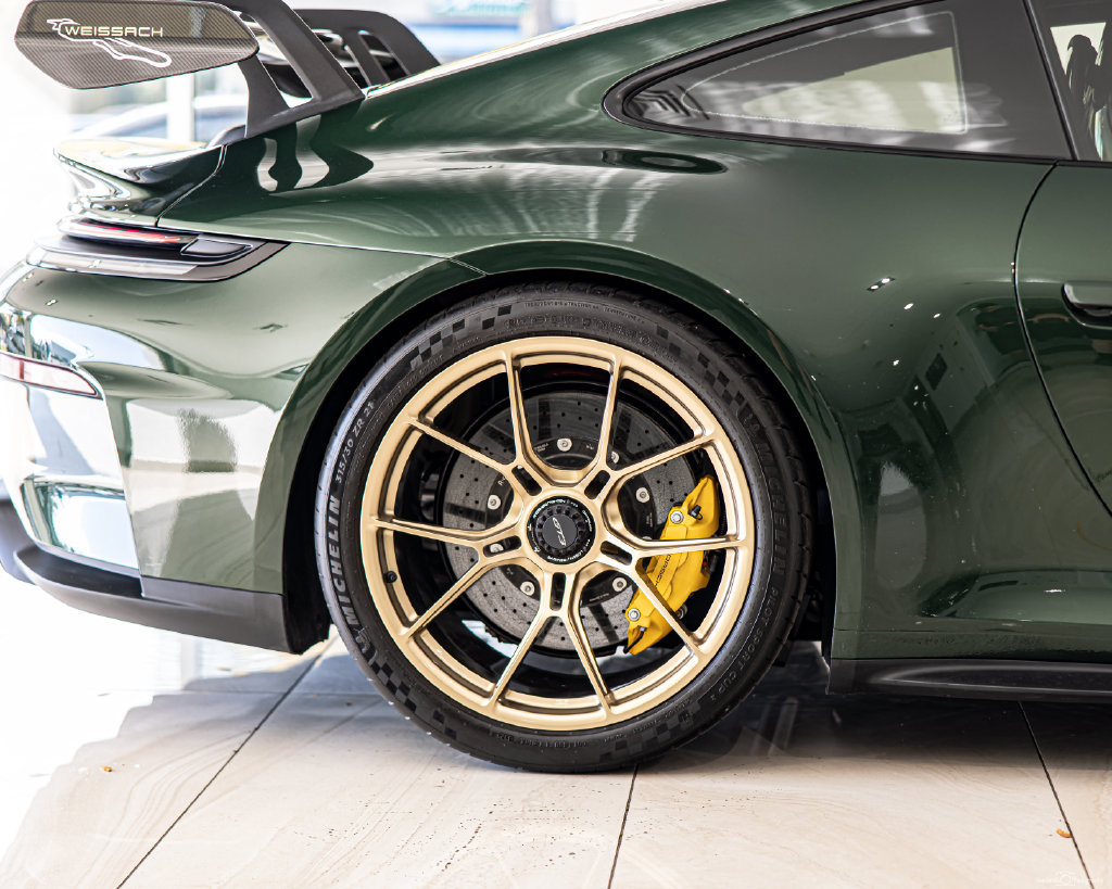 Used 2026 Porsche 911 GT3 w/ Weissach Package RWD image 13