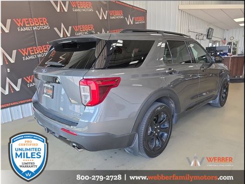 Used 2024 Ford Explorer ST-Line w/ Class IV Trailer Tow Package AWD/4WD image 4