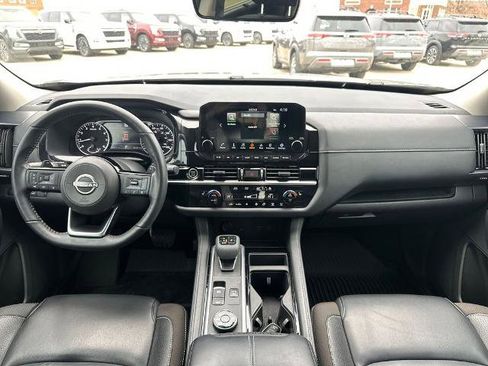 Certified 2023 Nissan Pathfinder SL image 14