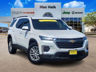 Used 2023 Chevrolet Traverse LT