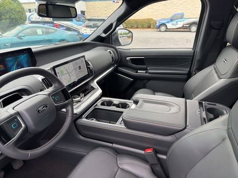 New 2026 Ford Expedition Platinum w/ Stealth Appearance Package AWD/4WD image 5