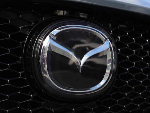 New 2026 MAZDA MAZDA3 Carbon image 24