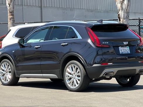 Used 2023 Cadillac XT4 Premium Luxury FWD image 6
