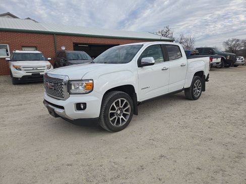 Used 2020 GMC Canyon Denali image 4