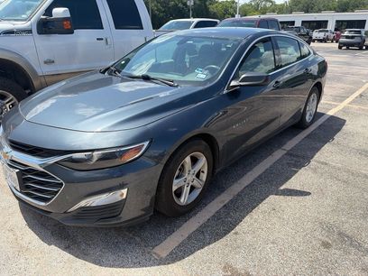 Used 2021 Chevrolet Malibu LS