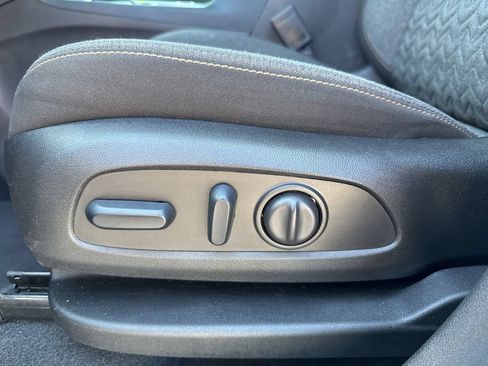 Used 2024 Chevrolet Equinox LT AWD/4WD image 13