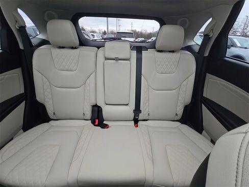 Used 2024 Ford Edge Titanium w/ Titanium Elite Package image 27