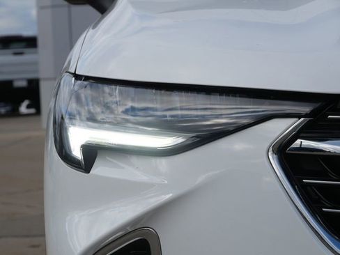 Used 2023 Buick Envision Preferred image 10