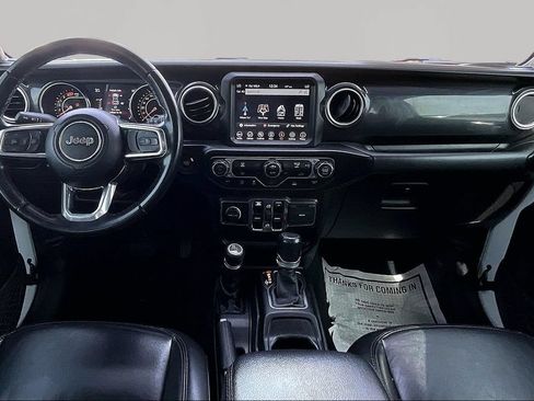 Used 2022 Jeep Wrangler Unlimited Sahara AWD/4WD image 8