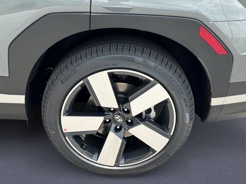 New 2026 Hyundai Santa Fe Limited FWD image 9