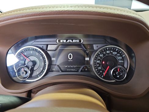 Used 2021 RAM 1500 Laramie AWD/4WD image 20