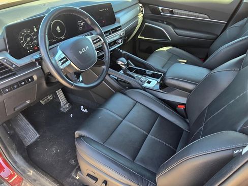 Used 2024 Kia Telluride SX w/ Towing Package image 17