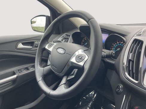 Used 2013 Ford Escape Titanium w/ Class II Trailer Tow Pkg image 6