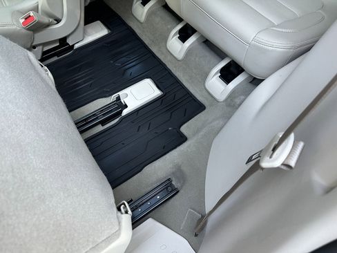 Used 2022 GMC Acadia Denali w/ Denali Technology Package image 25