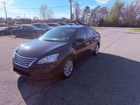 Used 2014 Nissan Sentra S image 2