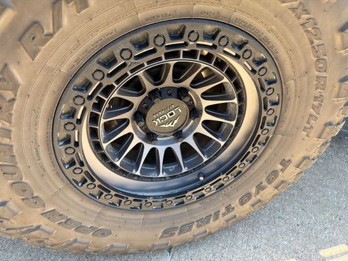 Used 2023 Ford F150 Raptor w/ Equipment Group 802A Raptor R AWD/4WD image 14