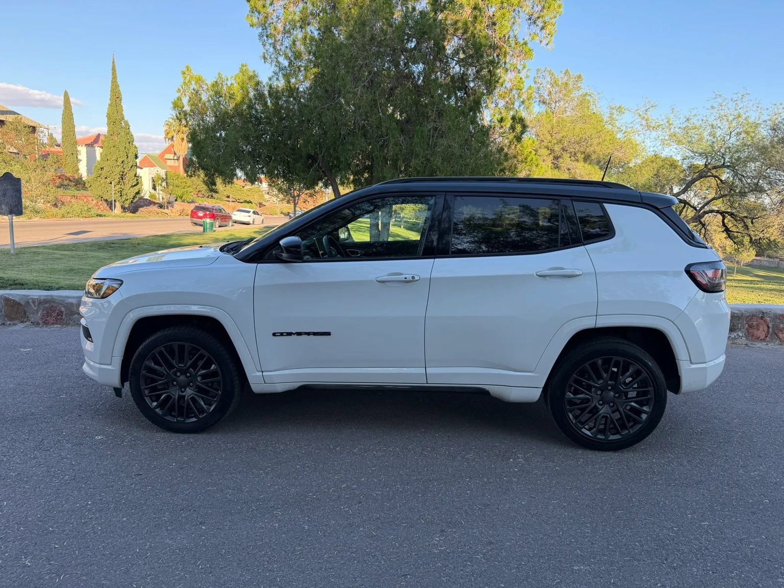 Used 2023 Jeep Compass High Altitude AWD/4WD image 2
