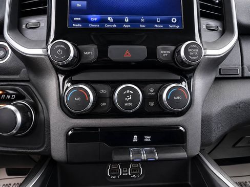Used 2020 RAM 1500 Big Horn AWD/4WD image 24