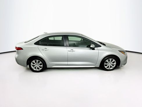 Used 2025 Toyota Corolla LE FWD image 10
