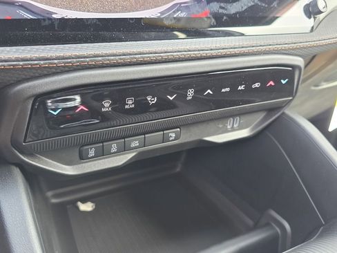 New 2026 Jeep Cherokee Limited image 17