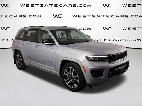 Used 2022 Jeep Grand Cherokee Overland w/ Advanced Protech Group III AWD/4WD image 61