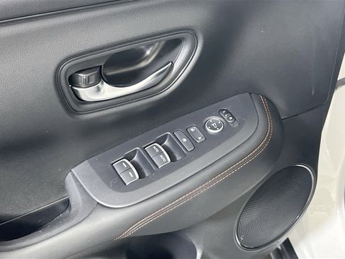 Used 2025 Honda HR-V Sport image 17