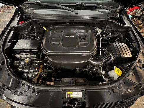 Used 2018 Jeep Grand Cherokee Altitude AWD/4WD image 34
