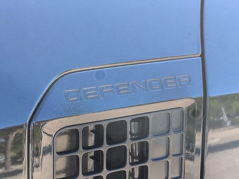 Used 2024 Land Rover Defender 130 X-Dynamic SE image 7