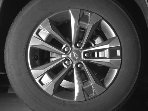 Used 2025 Chevrolet Equinox LT FWD image 13
