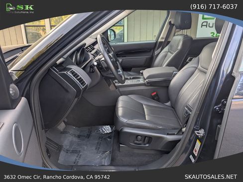 Used 2017 Land Rover Discovery SE AWD/4WD image 17