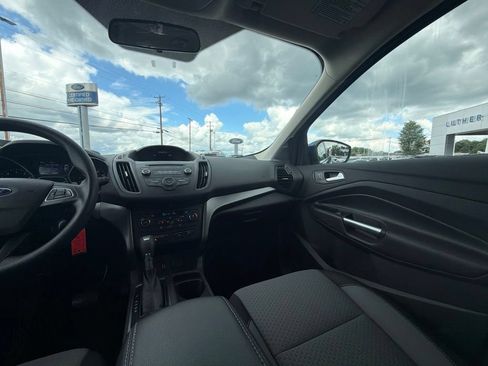 Used 2017 Ford Escape SE AWD/4WD image 14