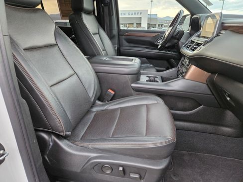 Used 2021 Chevrolet Suburban High Country AWD/4WD image 33