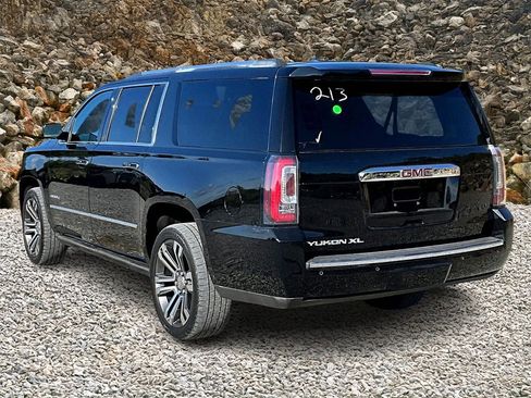 Used 2019 GMC Yukon XL Denali w/ Denali Ultimate Package image 12