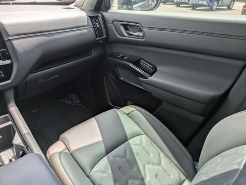 Used 2026 Nissan Pathfinder Platinum w/ Cargo Package FWD image 19