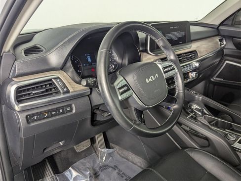 Used 2022 Kia Telluride EX w/ EX Premium Package image 11