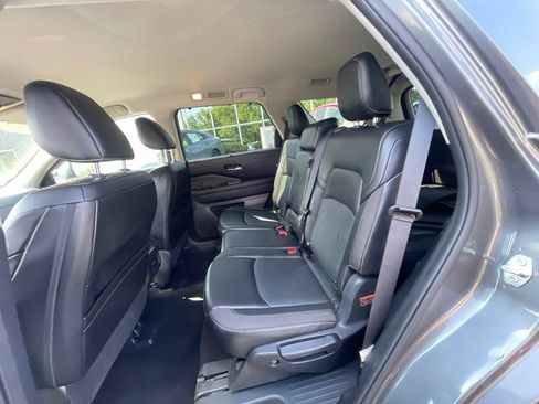 Certified 2023 Nissan Pathfinder SL AWD/4WD image 11