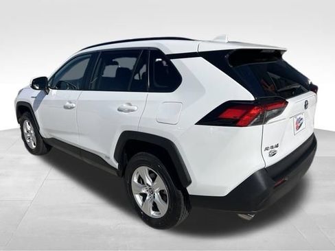 Used 2021 Toyota RAV4 XLE AWD/4WD image 6