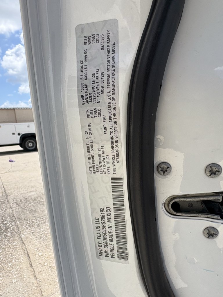 Used 2024 RAM 2500 Big Horn AWD/4WD image 28