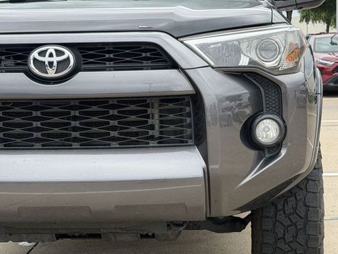 Used 2017 Toyota 4Runner SR5 Premium AWD/4WD image 8