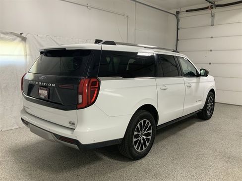 Used 2025 Ford Expedition Max Platinum AWD/4WD image 10