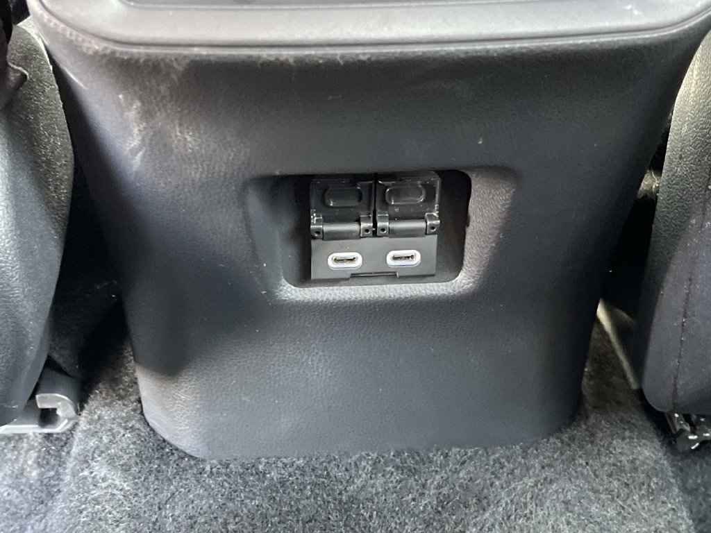 Used 2025 Toyota RAV4 XLE FWD image 16