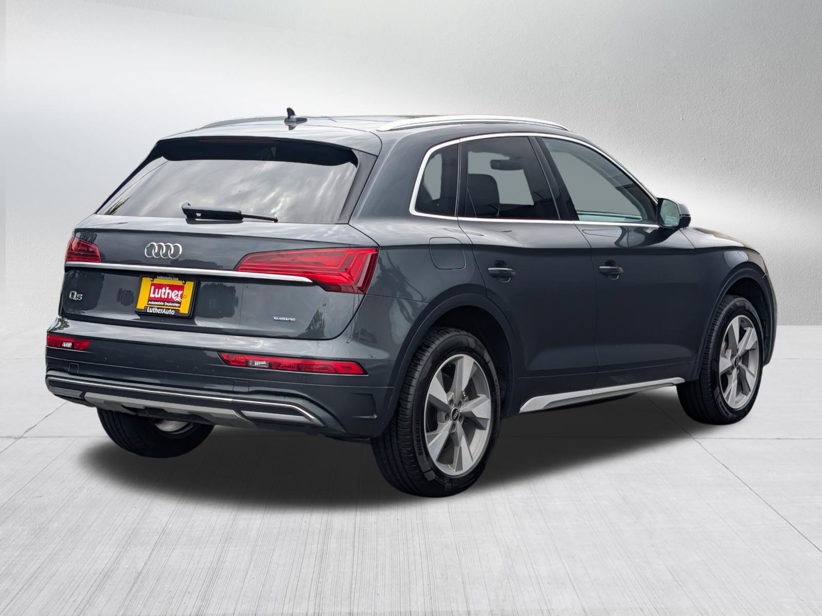 Used 2023 Audi Q5 2.0T Premium Plus w/ Premium Plus Package AWD/4WD image 8