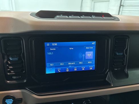 Used 2022 Ford Bronco Wildtrak image 15