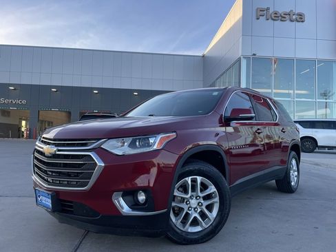 Used 2018 Chevrolet Traverse LT image 1