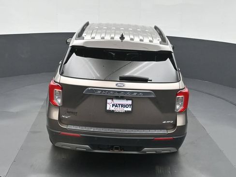 Used 2021 Ford Explorer XLT w/ Equipment Group 202A AWD/4WD image 41