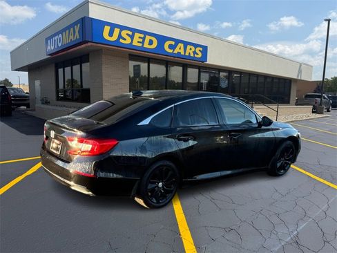 Used 2018 Honda Accord LX image 5